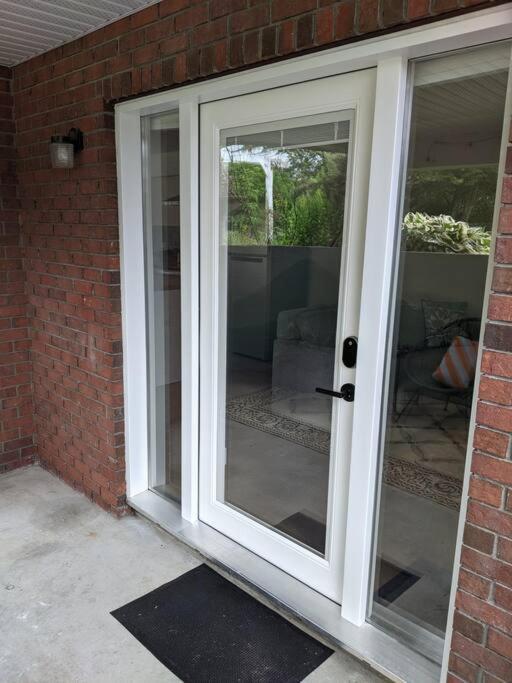 Bright Modern 1Br Suite In Sooke Village Core Exterior foto